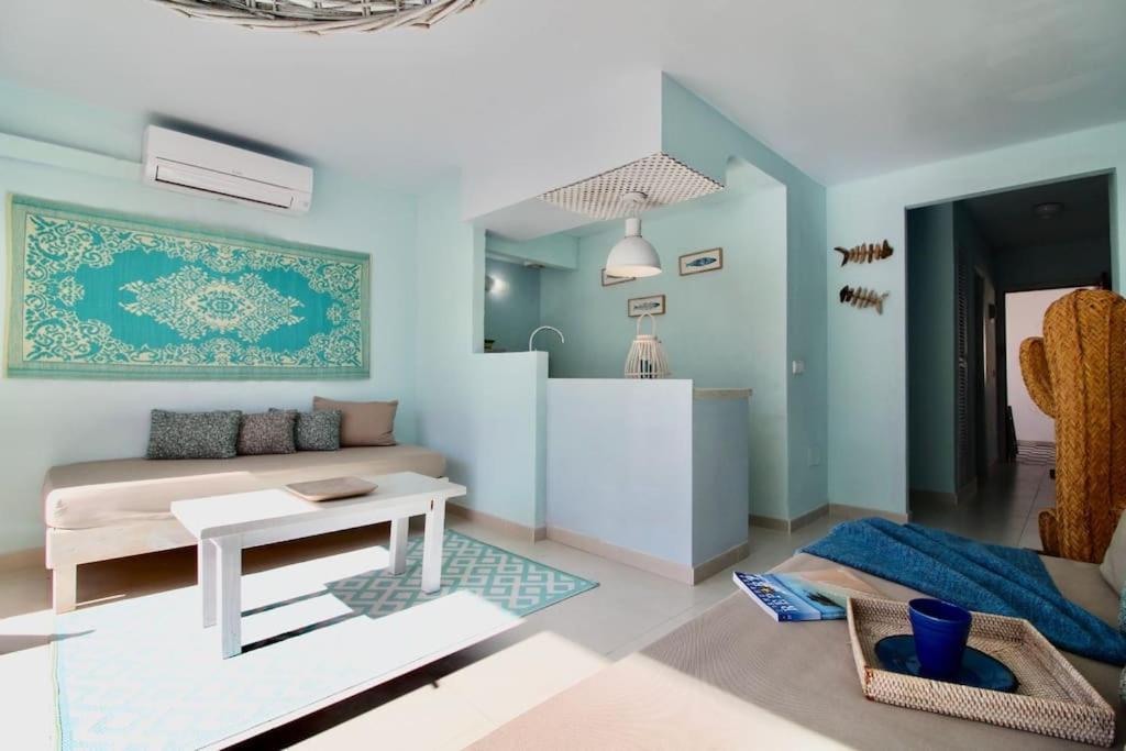 Agradable Apartamento Con Terraza En Formentera エス・プホルス エクステリア 写真