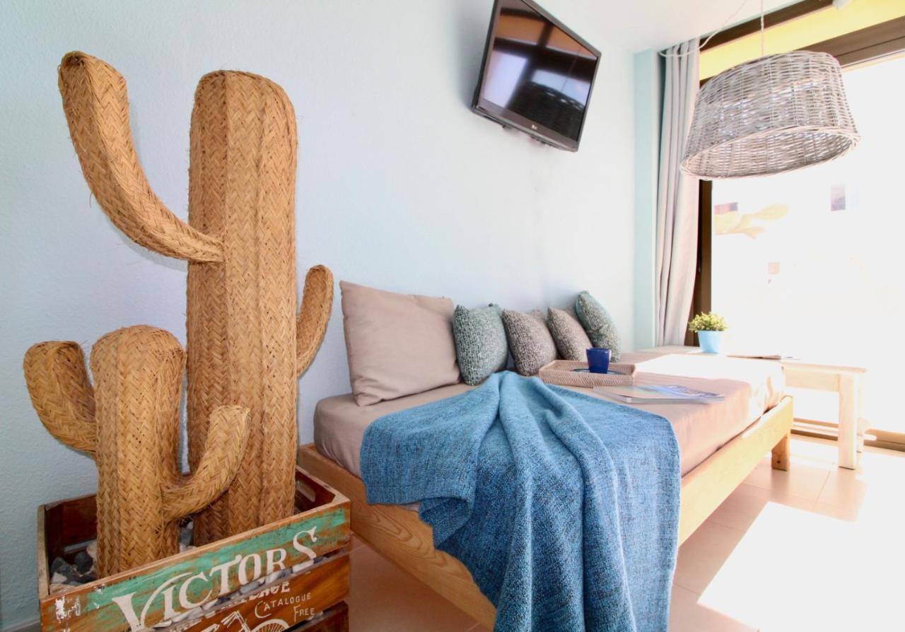 Agradable Apartamento Con Terraza En Formentera エス・プホルス エクステリア 写真